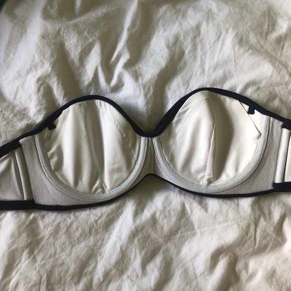 Two Victoria’s Secret bandeau swim tops 34C - Picture 4 of 10